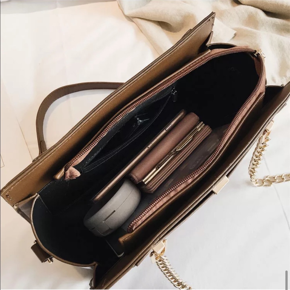 🆕JULIA Rivet Chain Shoulder Bag - Picture 9 of 11